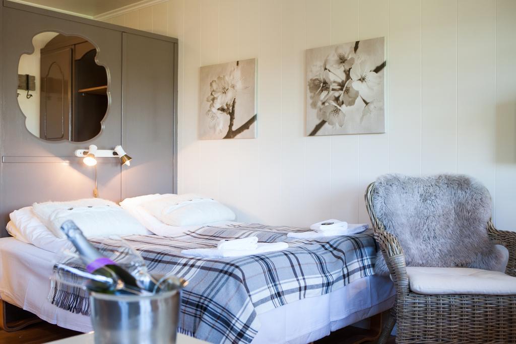 Fjordslottet Hotel Fotlandsvåg Eksteriør billede